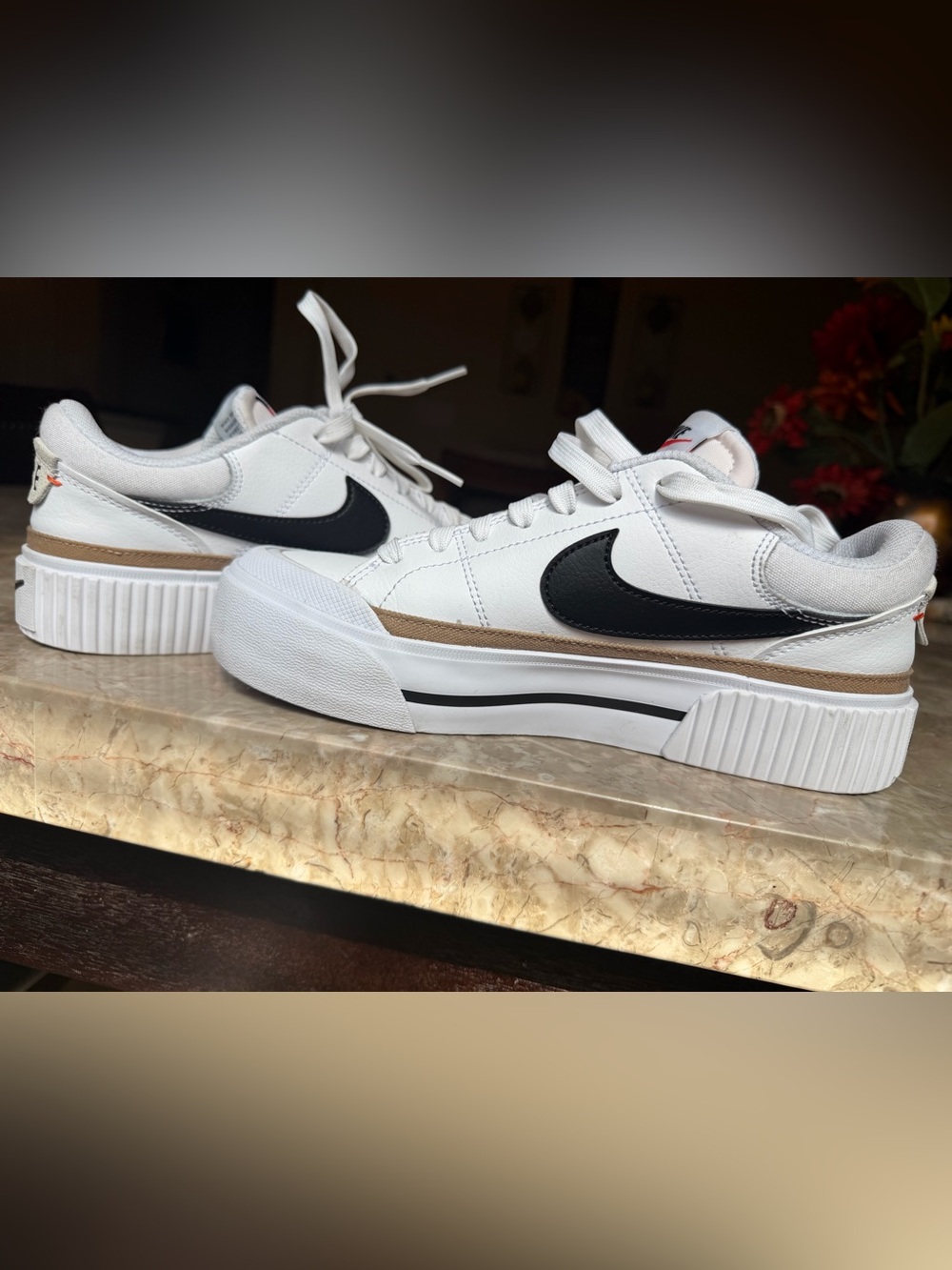 Nike Court Legacy Lift Platform Sneakers White/Black Women's Size 7 EUC
